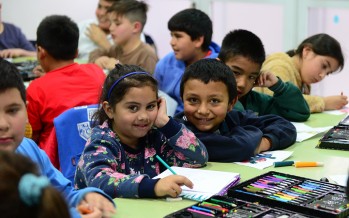Niños de nuestra ciudad armaron una muestra de juguetes sobre cuentos de María Elena Walsh