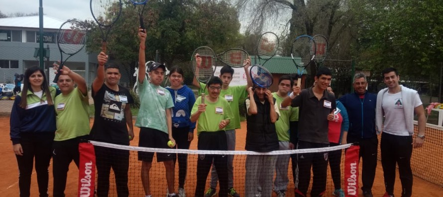 Alumnos de la Escuela de Tenis salieron campeones en el Torneo Regional de las Olimpiadas Especiales