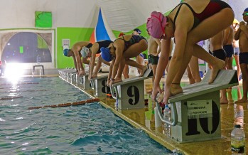 El equipo de natación se prepara en el Poli N°3 para competir