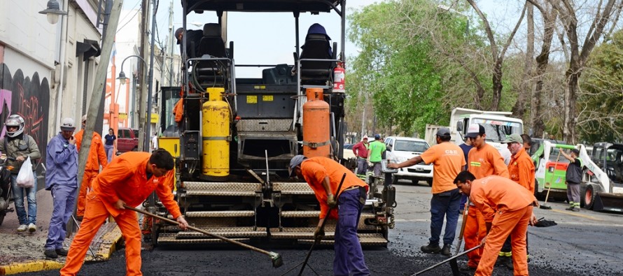 Renovación del asfalto en Avenida Libertador y Colón