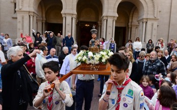 Con una procesión y una misa se celebró el día de la Patrona Nuestra Señora de Aránzazu