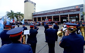 Se celebró el primer año del nuevo cuartel de Bomberos con un desfile