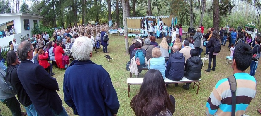 La Escuela 25 de Caracoles cumplió sus primeros 103 años con una emotiva celebración