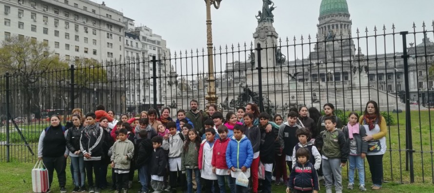 Alumnos del Delta visitaron el Congreso: “Si tanto les preocupa la educación, ¿por qué quisieron cerrar nuestras escuelas?”