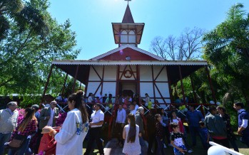 Misa y procesión náutica en el Paraná Miní para celebrar el día de Nuestra Señora del Rosario