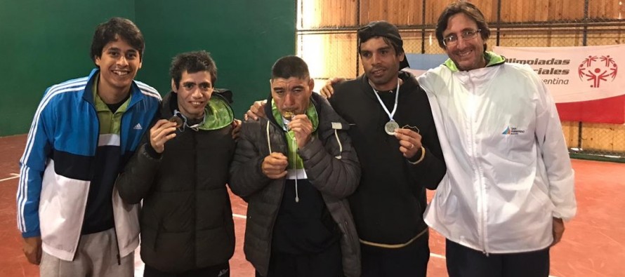 Alumnos de la Escuela de Tenis lograron medallas en el Torneo Nacional de las Olimpiadas Especiales