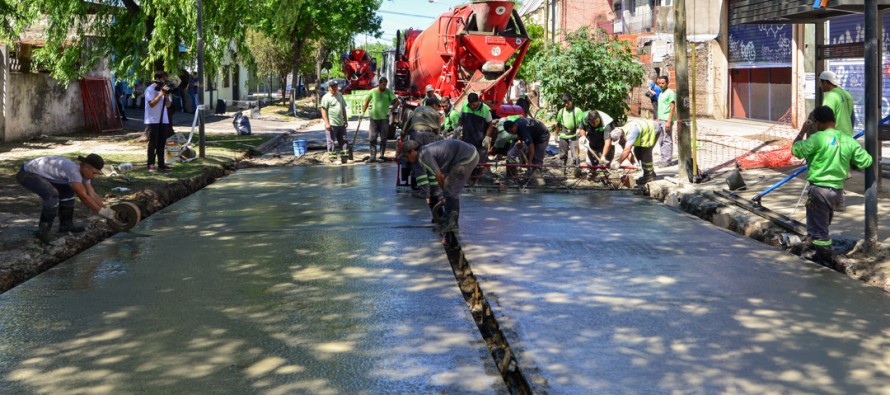 Obras de mejoramiento del espacio público en Blanco Encalada entre Colectora Reguera y Quintana
