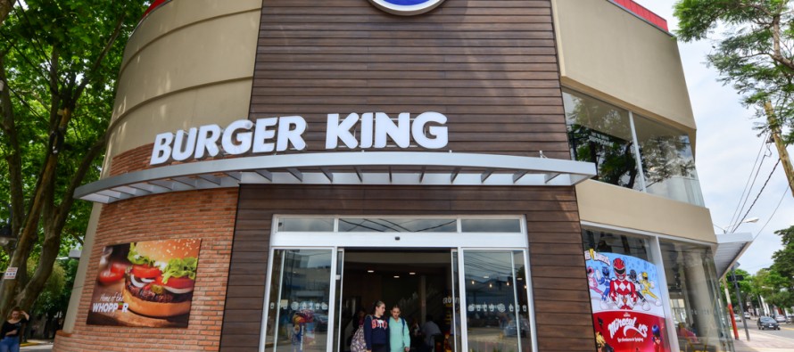 Abrió sus puertas el primer local de Burger King en la esquina de Libertador y Del Arca