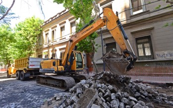 Avanzan las obras de renovación de la calle 3 de Febrero