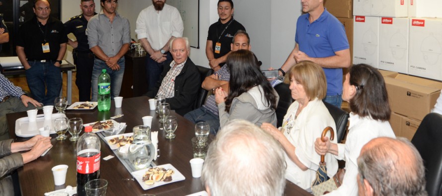 Vecinos de Ricardo Rojas y Libertad visitaron el Centro de Operaciones
