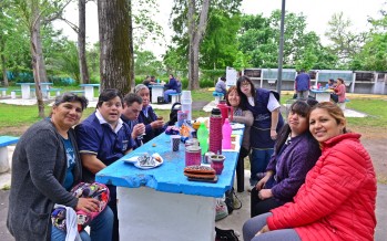 Los chicos del Taller Protegido celebraron el Día de Familia en el Poli N°3 con almuerzo, baile y juegos