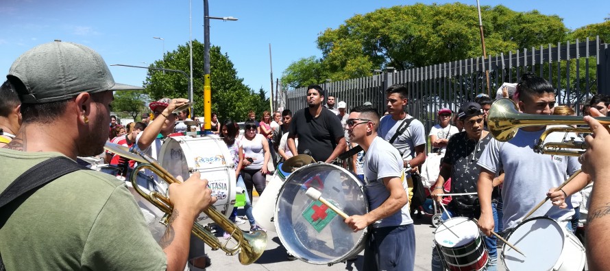 Barrios de Pie movilizó a Molinos para reclamar donaciones de alimentos