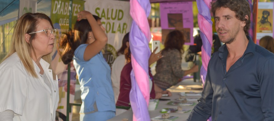 La Sacha Fuga cerró la conmemoración del Día Internacional de la No Violencia Contra la Mujer en la Plaza del Bicentenario