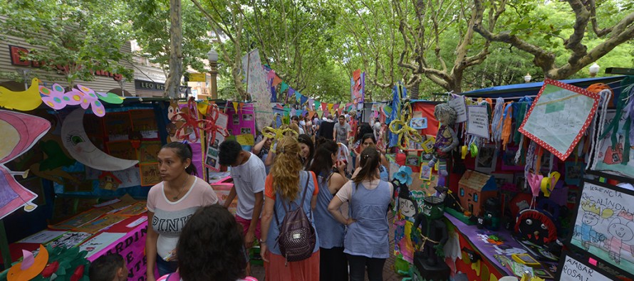 Se realizó la muestra de jardines provinciales en Plaza Mitre