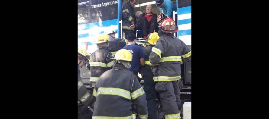 Se cortó la luz en la línea del Tren Mitre y debieron evacuar a todos los pasajeros