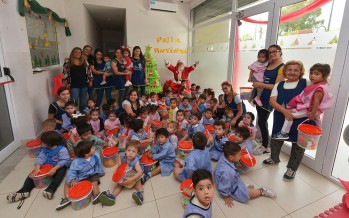 Papá Noel entregó regalos a los chicos de los jardines maternales y centros educativos de nuestra ciudad