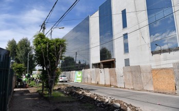 Renovación de las veredas de la manzana del nuevo Hospital Municipal