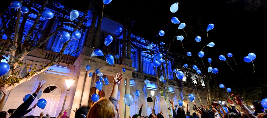 Se llevó a cabo una jornada para concientizar sobre el autismo en Plaza Mitre