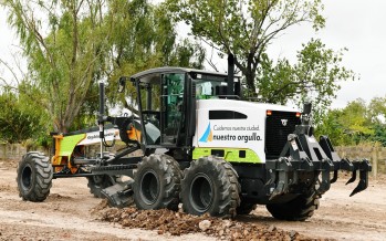 Nueva motoniveladora para la flota municipal