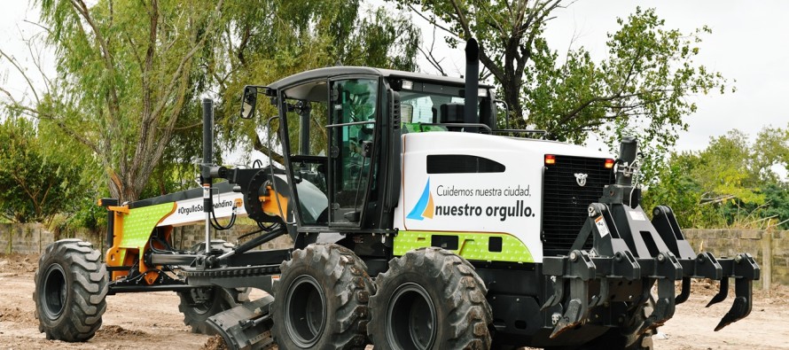 Nueva motoniveladora para la flota municipal