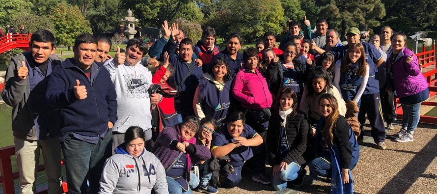 Los chicos del Taller Protegido visitaron el Jardín Japonés