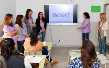 Capacitación a docentes de nuestra ciudad sobre los signos de estimulación temprana