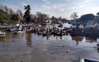 Protesta de isleños por el fuerte aumento de las tarifas del transporte público fluvial