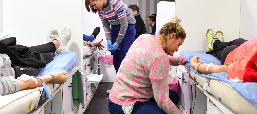 Jornada de donación de sangre en la Plaza Mitre