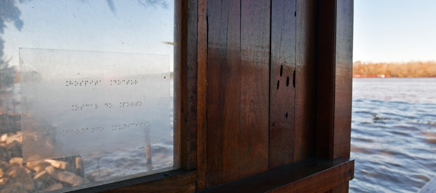 El Hospital de Islas ‘Do Porto’ tiene su cartelería en Braille