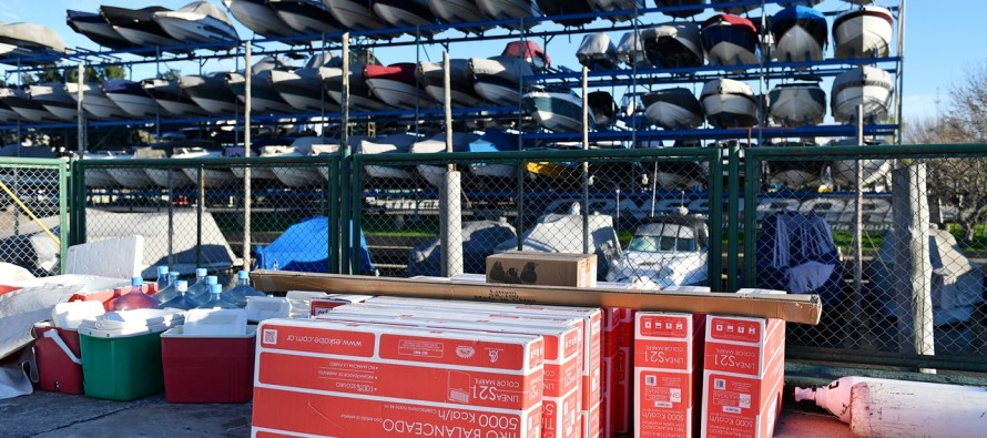 Entrega de calefactores a escuelas del Delta