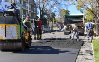 Renovación del asfalto sobre Avenida Libertador entre Del Arca y Simón de Iriondo