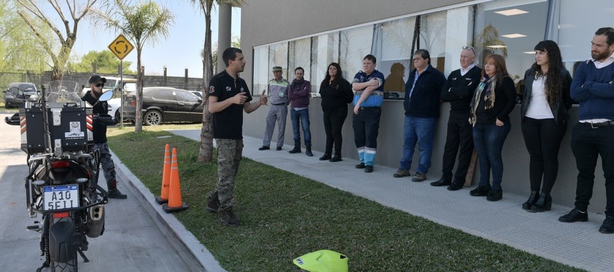Personal de Tránsito se capacitó en conducción segura de motocicletas
