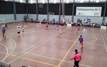 Más de 300 chicos jugaron en el Torneo Municipal de Futsal en el Poli 1
