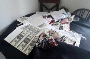 Dólares falsos del mago