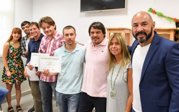 Egresados de la Escuela Municipal de Oficios recibieron sus diplomas