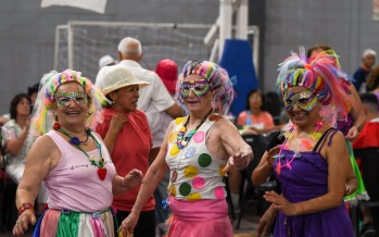 Los adultos mayores cerraron el año con un baile en el Poli 1