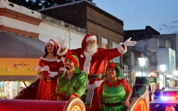 La Plaza Mitre y el Parque Náutico en modo navidad con la visita de Papá Noel y la feria Warmichella