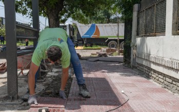 Renovación de las veredas a lo largo de la calle Blanco Encalada