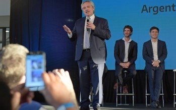 Alberto Fernández presentó en el Cuartel de Bomberos el programa nacional ‘Argentina Hace’