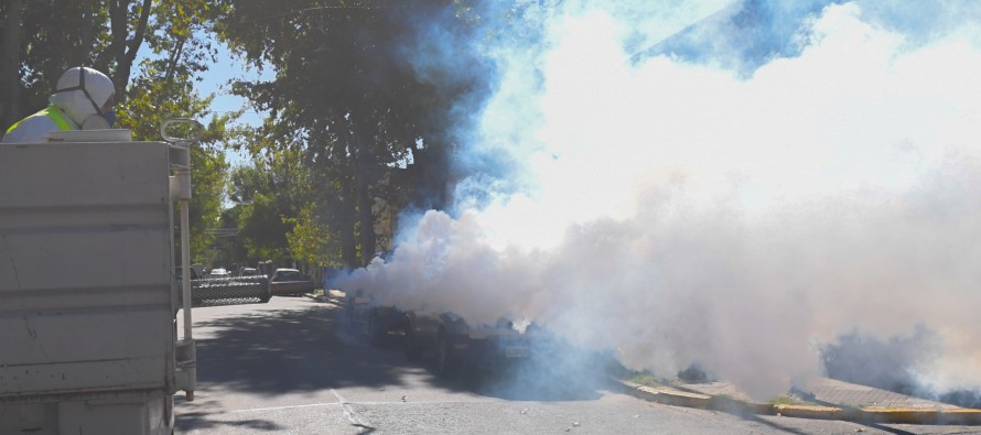 Dengue: operativos de fumigación en la Colectora Reguera y en el centro de Virreyes