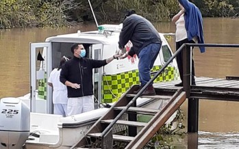 Campaña de vacunación muelle por muelle a los vecinos del Delta