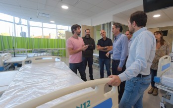 Acuerdo para reforzar la terapia intermedia del Hospital Municipal y llegar a 50 camas