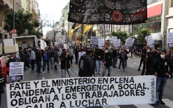 Trabajadores de Fate se manifestaron frente al Ministerio de Trabajo por el recorte salarial