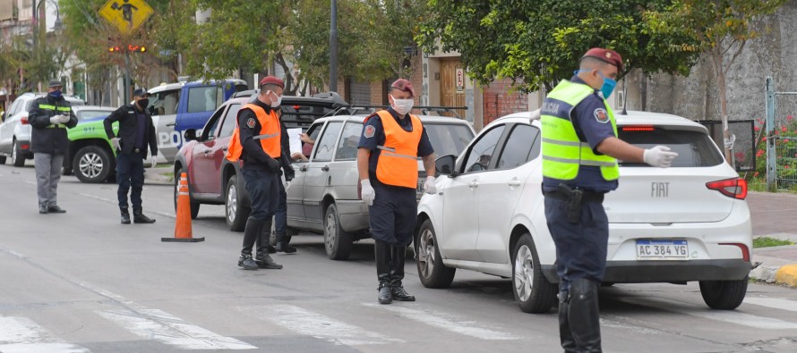 Continúan los operativos de seguridad para controlar el cumplimiento de la cuarentena en nuestra ciudad