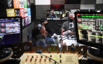 Jóvenes del Centro Municipal “Casa de Día” celebraron los 100 años de la radio argentina