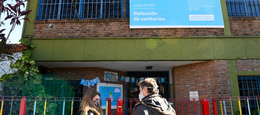 Trabajos de pintura y reparaciones en escuelas de nuestra ciudad