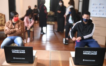 Conectar Igualdad: entrega de netbooks a estudiantes secundarios de nuestra ciudad