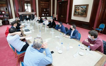 Juan Andreotti participó de la reunión de intendentes con Kicillof por las tomas de terrenos