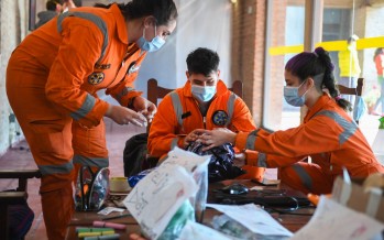 El trabajo de los voluntarios en un centro de aislamiento de nuestra ciudad