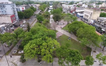 Juan Andreotti y Julio Zamora inauguraron las Plazas Carlos Pellegrini y Luis Castellari en la zona del Canal